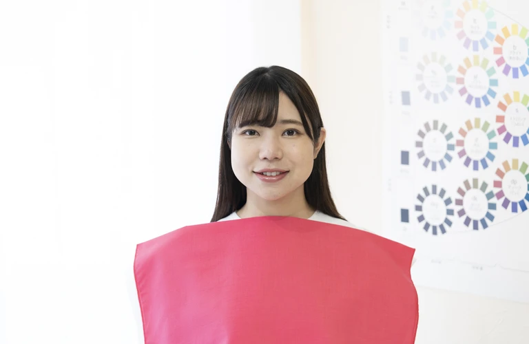 あなたにぴったりの「似合う色」を見つけて、自信を持って美しく！